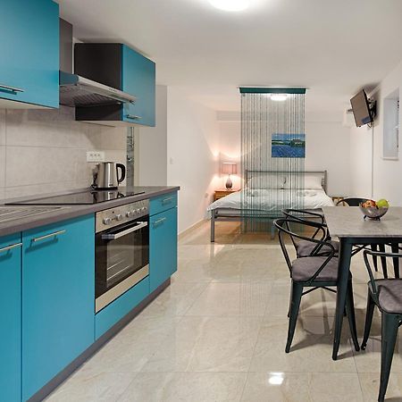 Cezar Luxury Apartment Omis Exterior photo