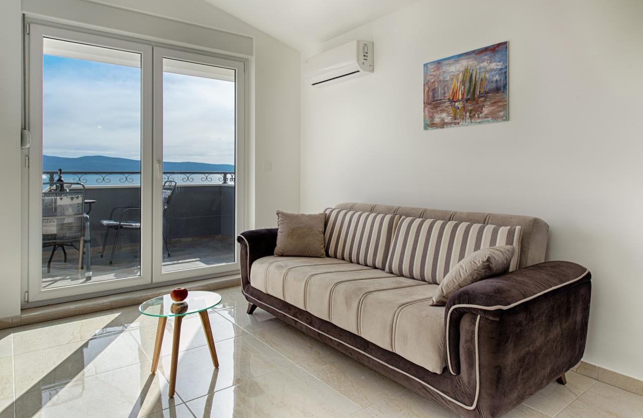 Cezar Luxury Apartment Omis Exterior photo