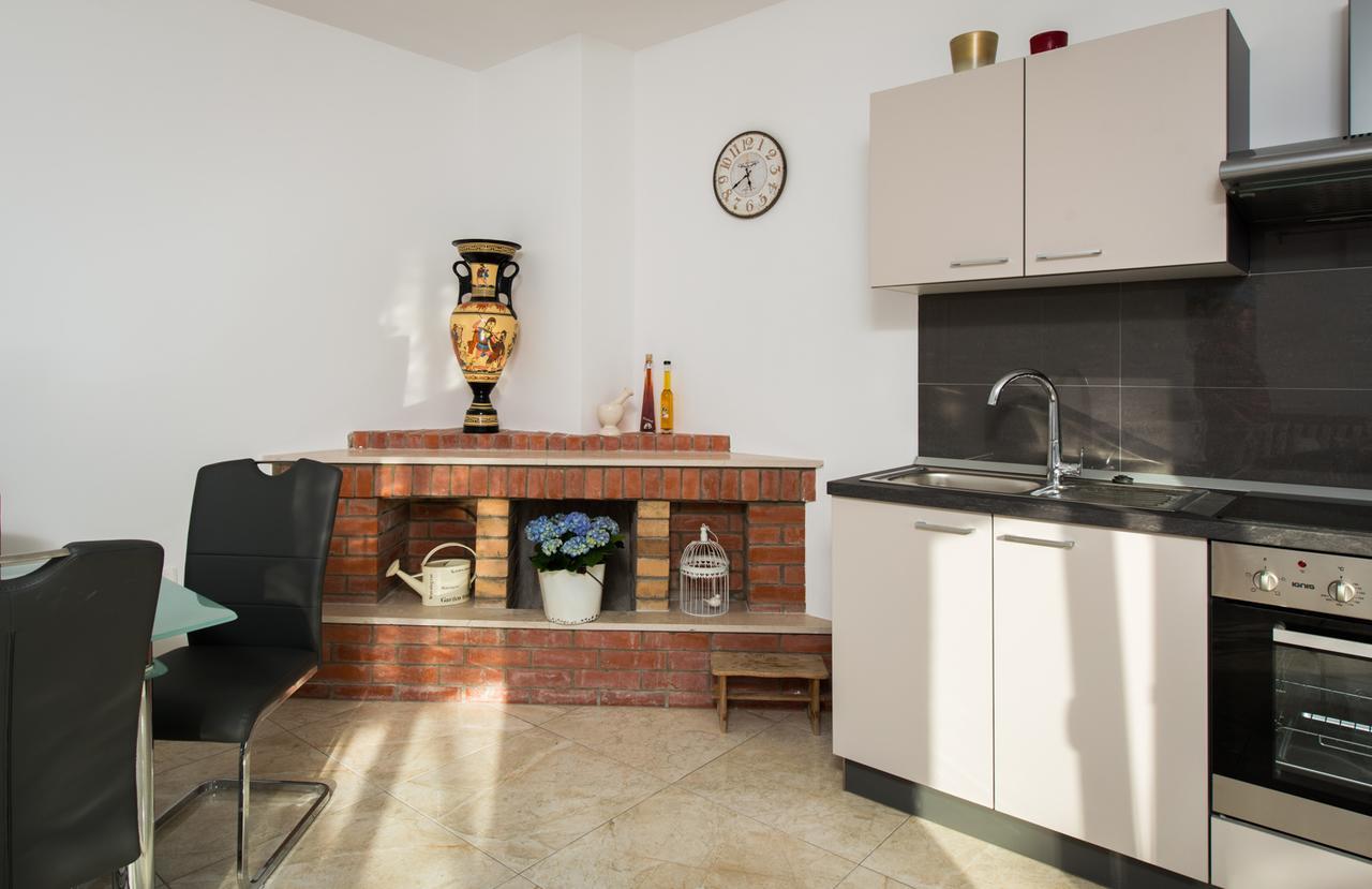 Cezar Luxury Apartment Omis Exterior photo