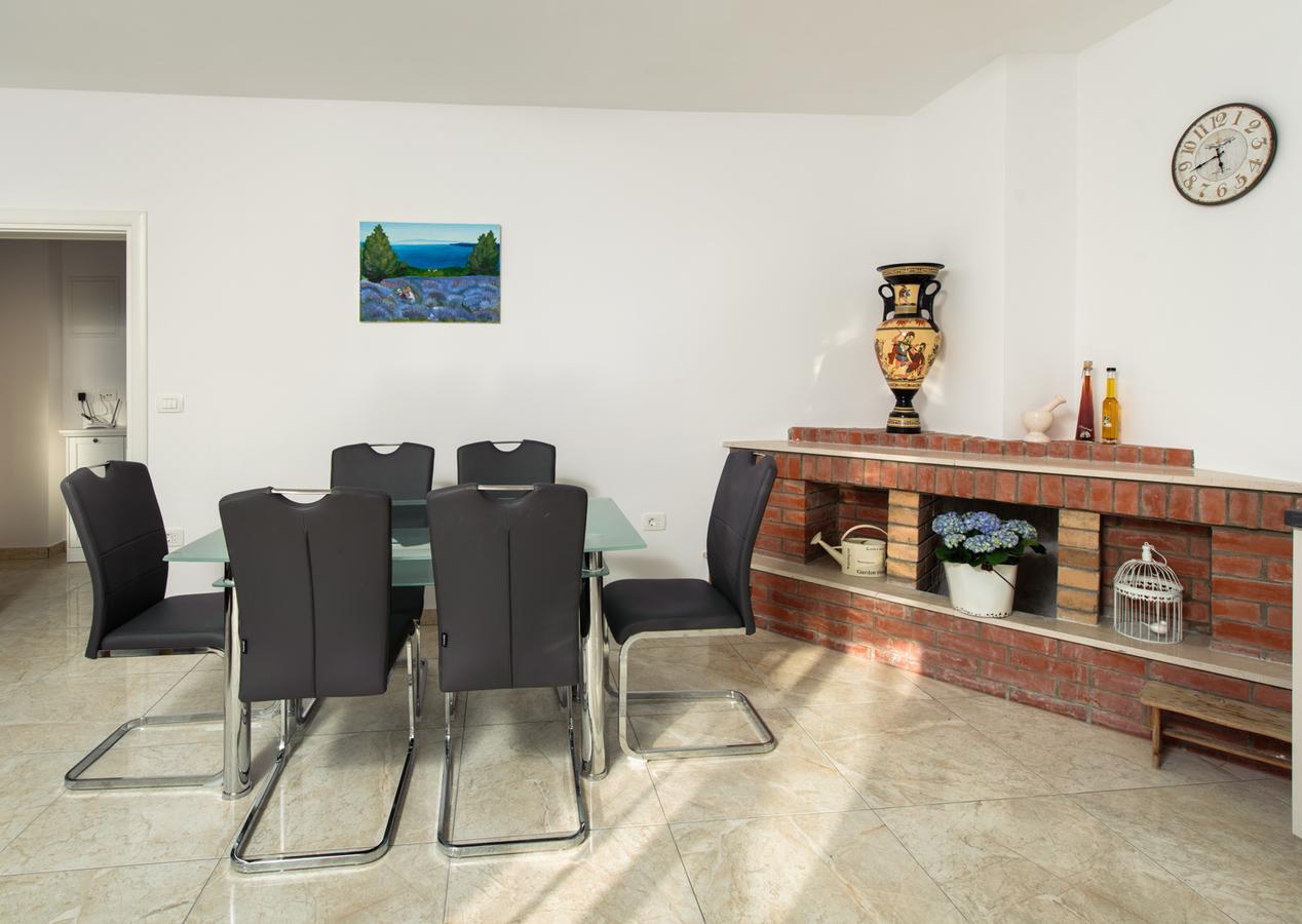 Cezar Luxury Apartment Omis Exterior photo